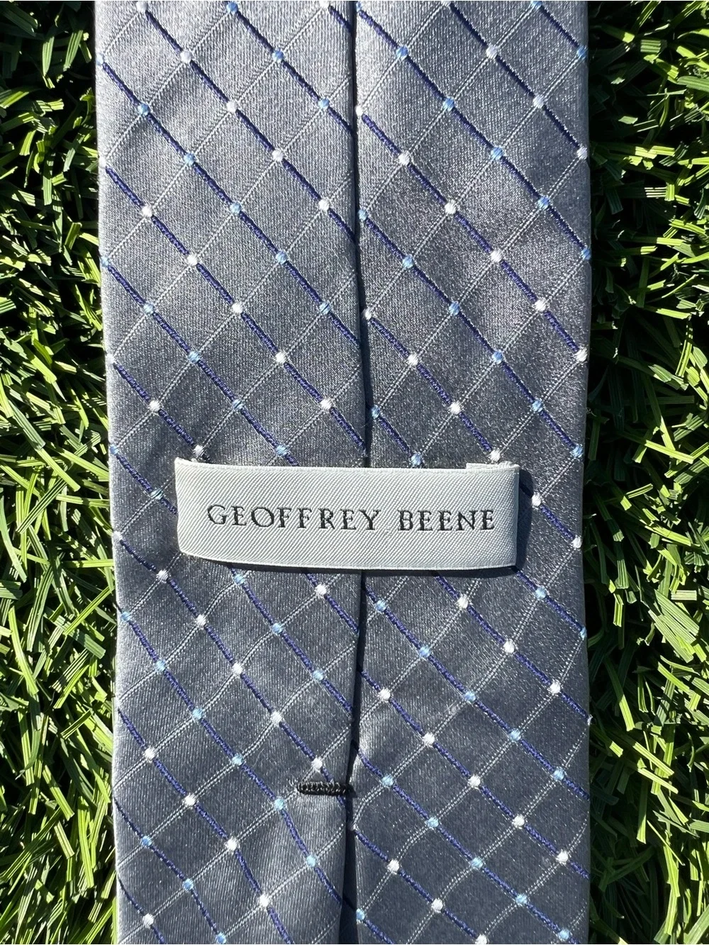 Geoffrey Beene Light Blue Diamond-Grid Silk Tie